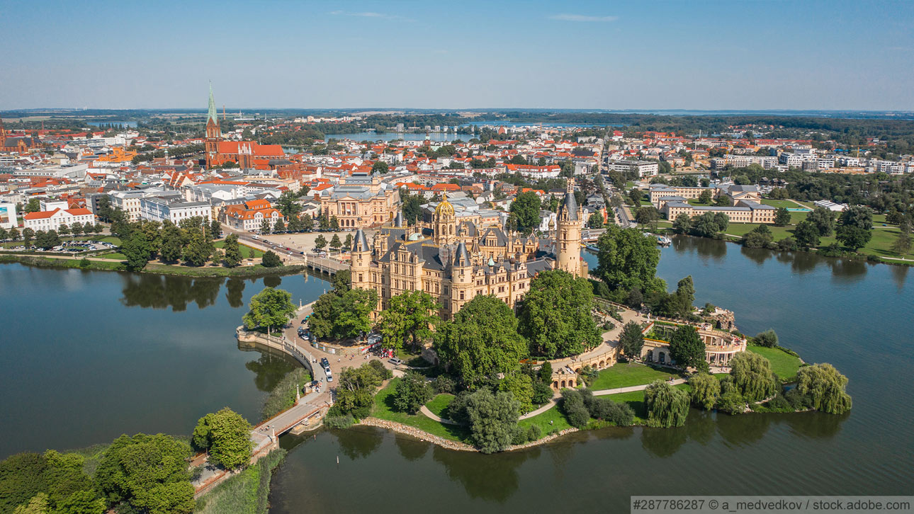 weik.online GmbH aus Edingen-Neckarhausen: Markisen für Schwerin